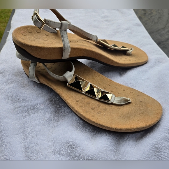 Vionic‎ Women's Sandals with Gold Accents - Picture 3 of 8